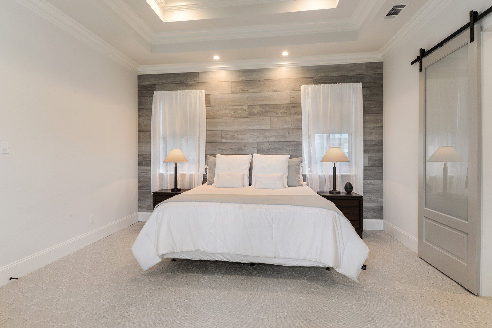 Queen size bed