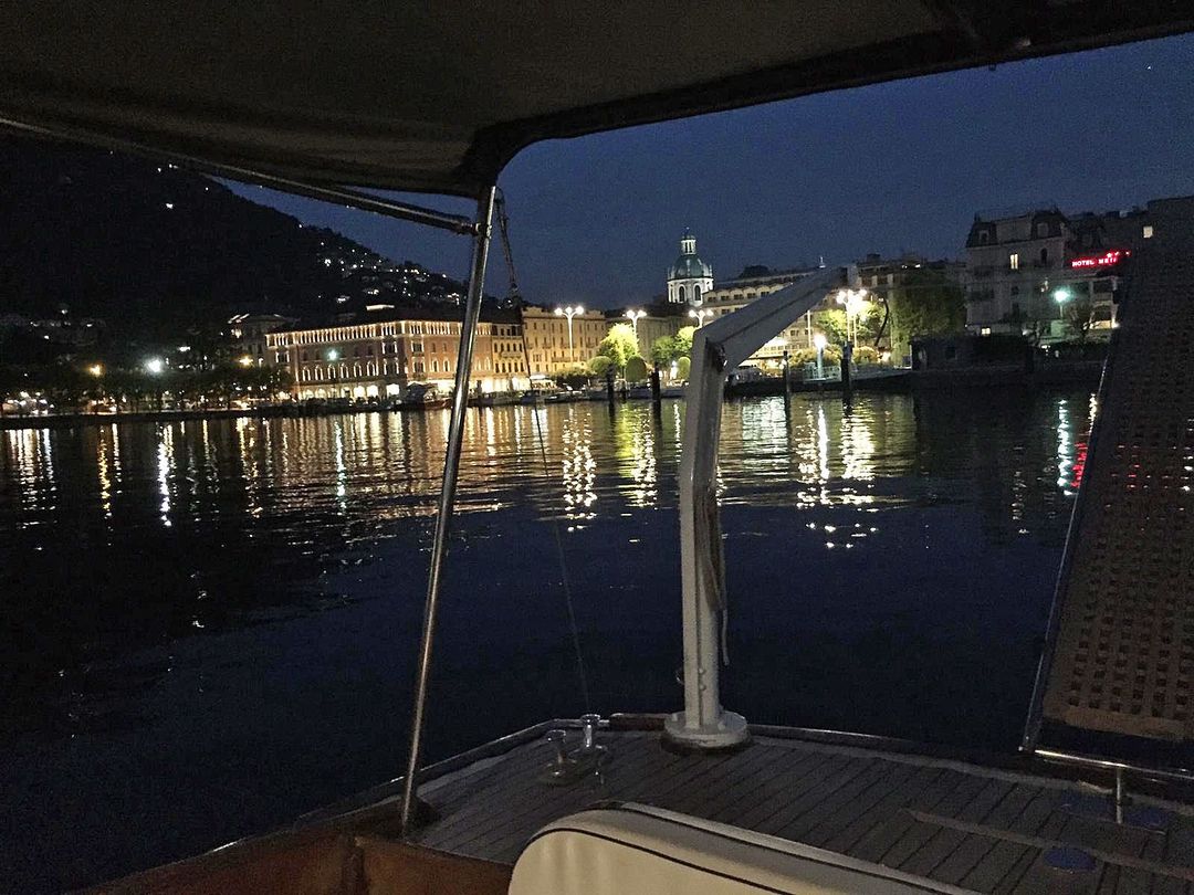 Como by night