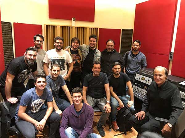 Alumnos del curso de mezcla con Pablo Rabinovich