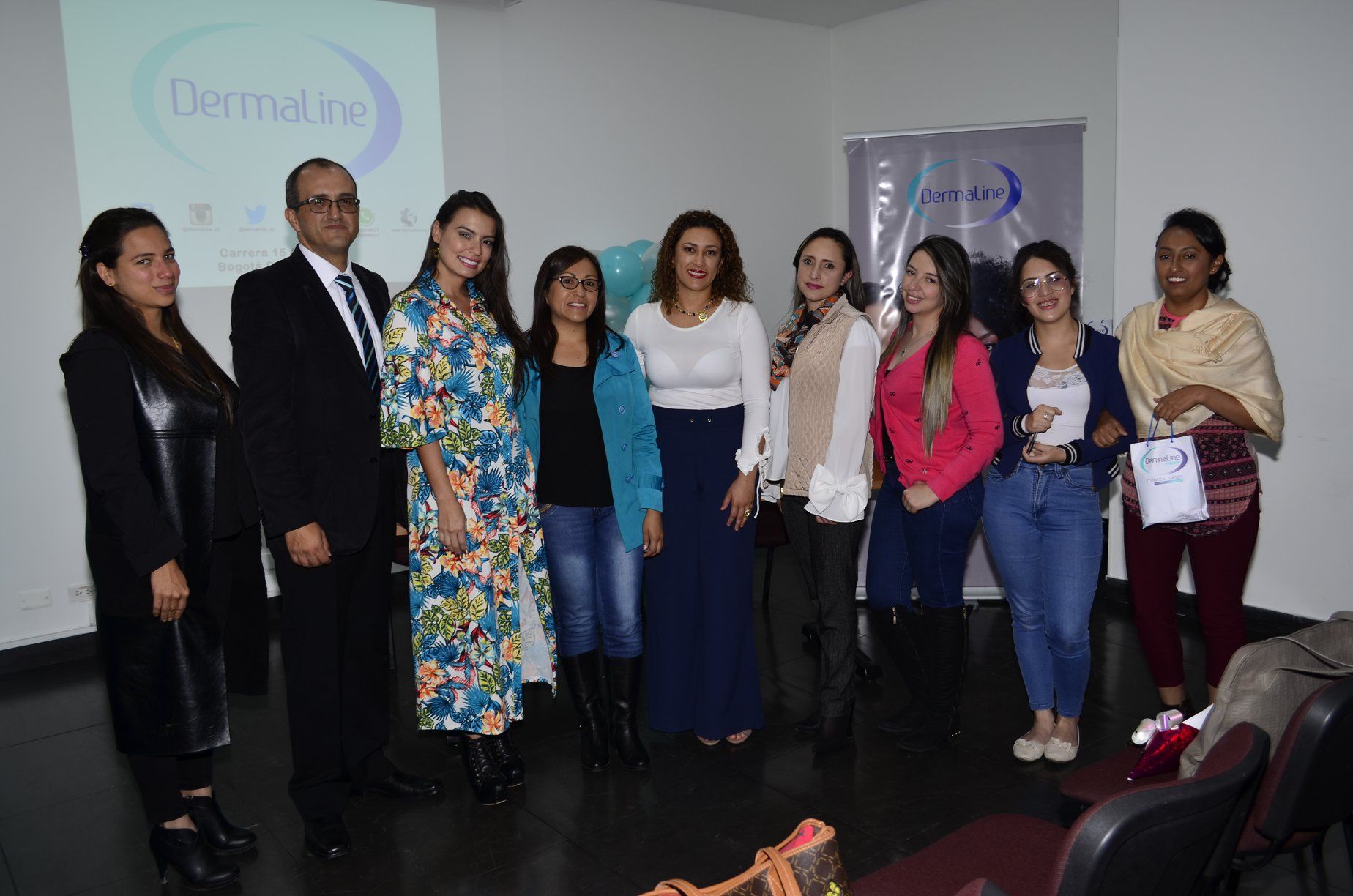 Grupo de asistentes en evento profesional de Bessoli