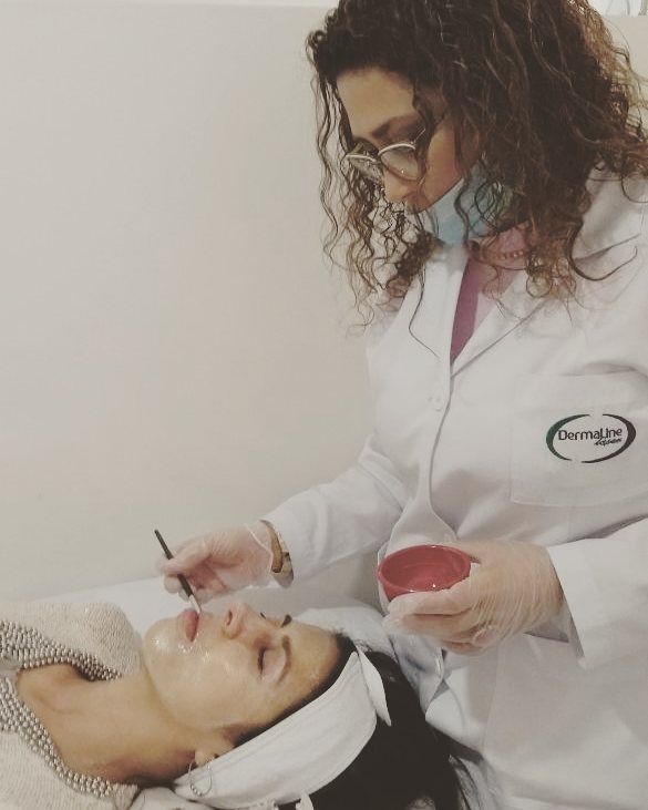 Dra. Karina Camelo en imagen de galería clínica