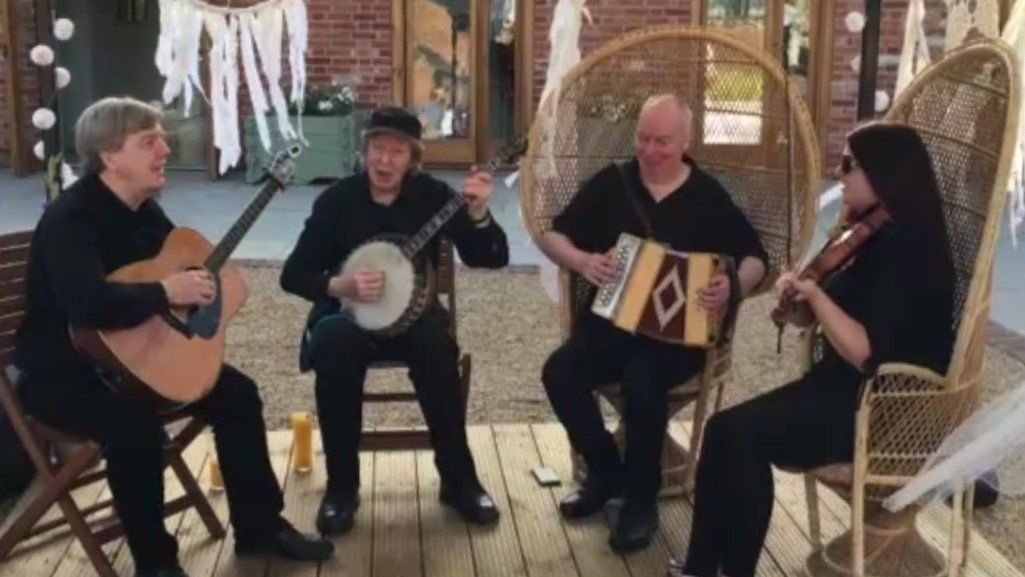 Cool session on a sunny day August 2018 Wraggle Taggle Ceilidh Band