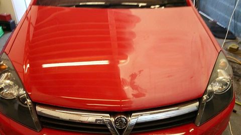 Red car