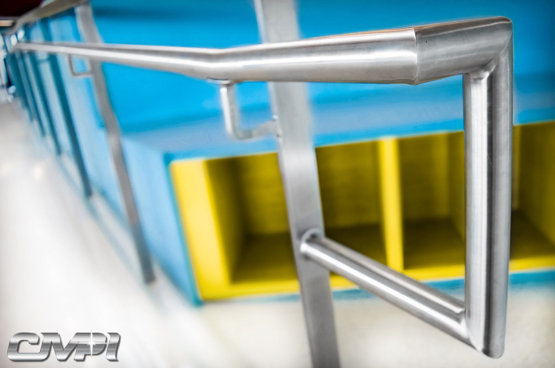 polished stainless steel single line round bar handrail