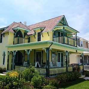 Yellow and green house image