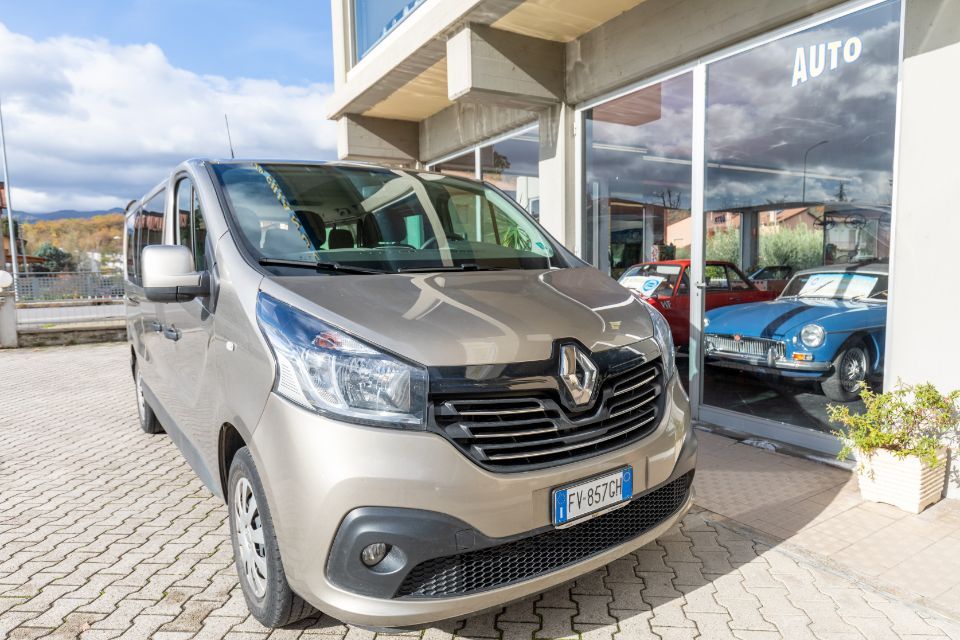van 6 posti a noleggio
