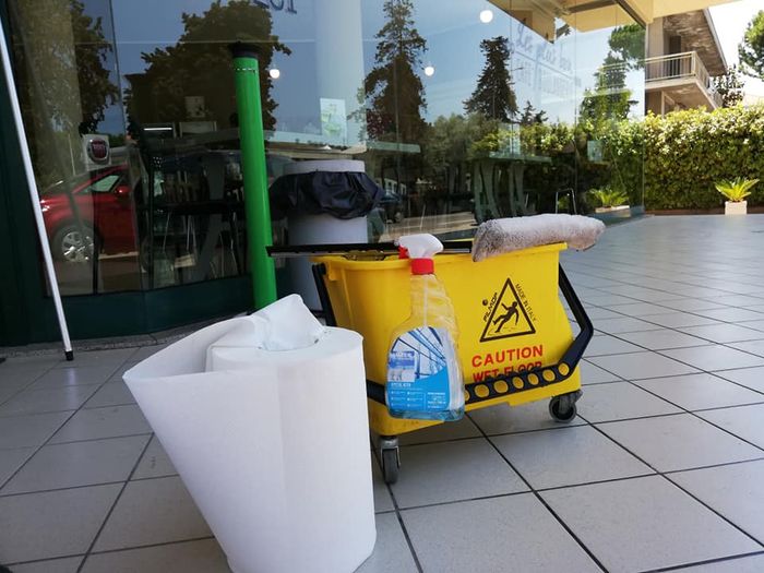 Pulizia pavimenti esterni