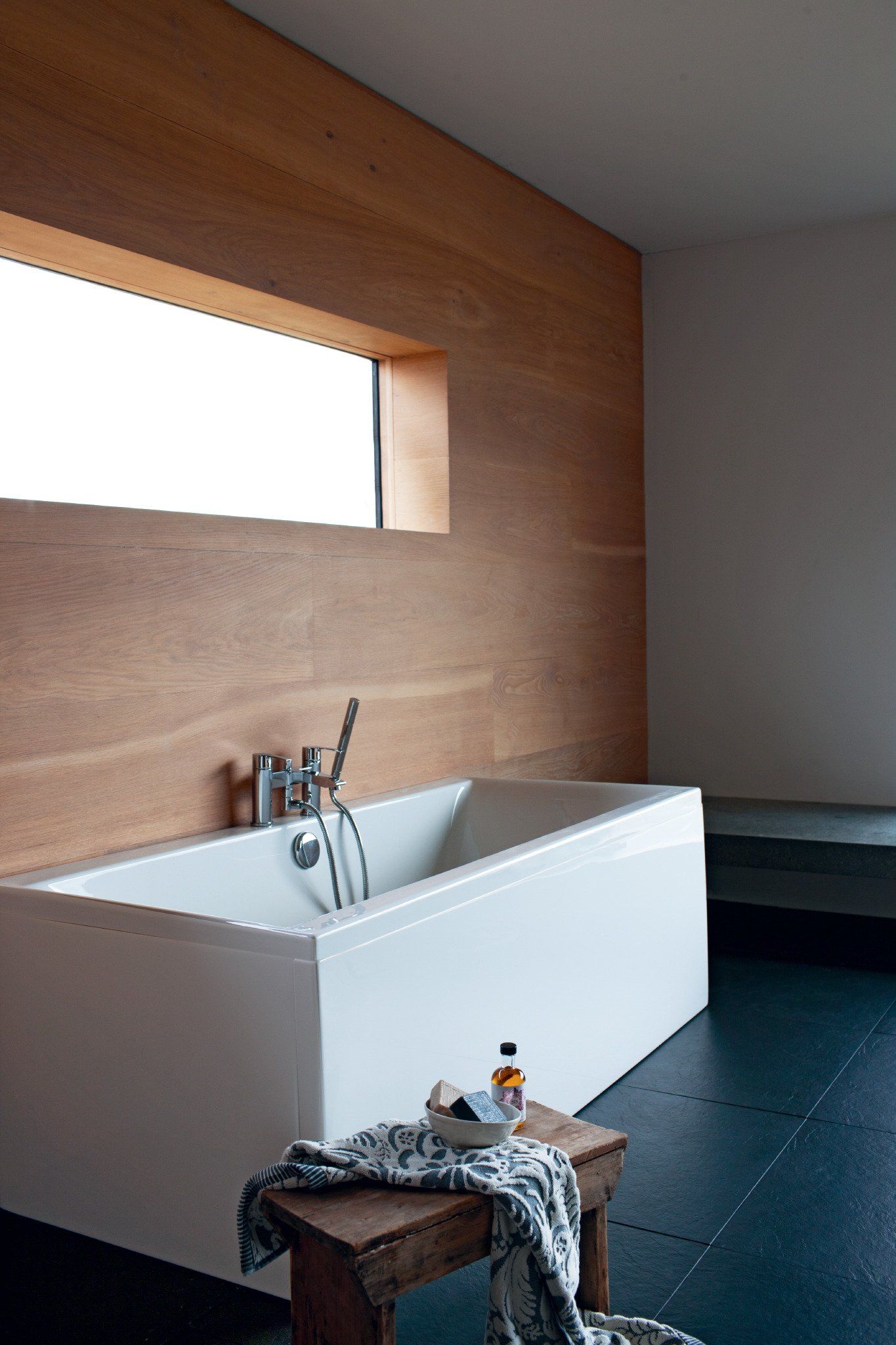 bathtub