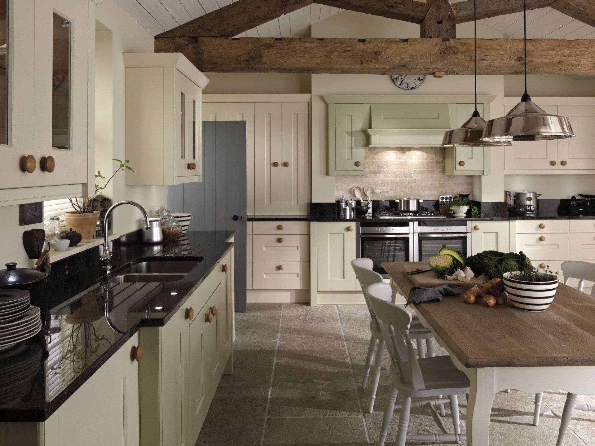 fully furnished kitchen