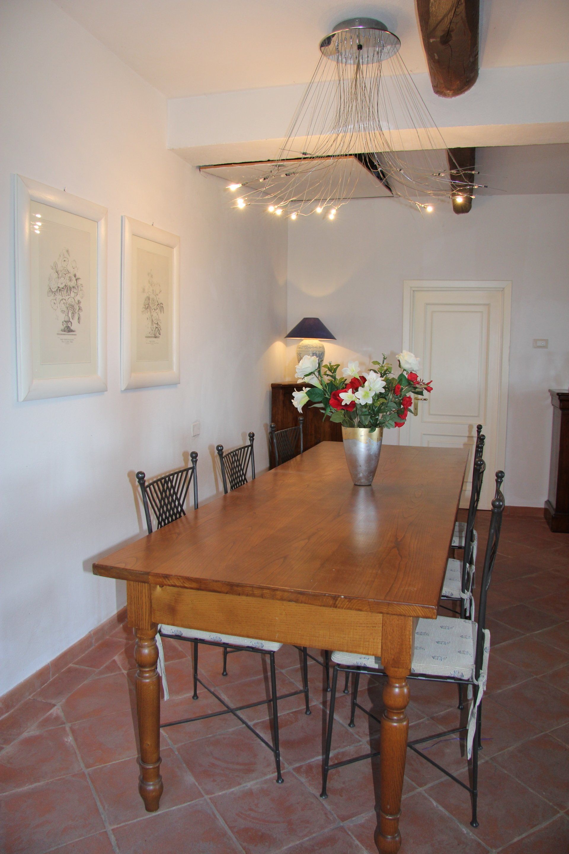 Eettafel in de woonkamer