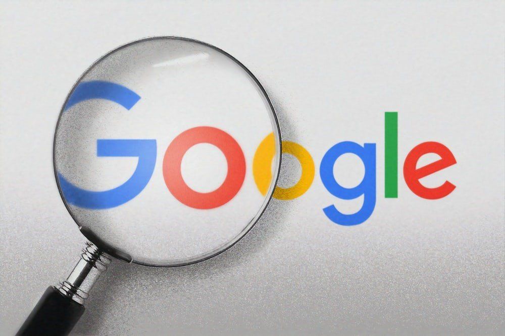 Logo de Google bajo la lupa