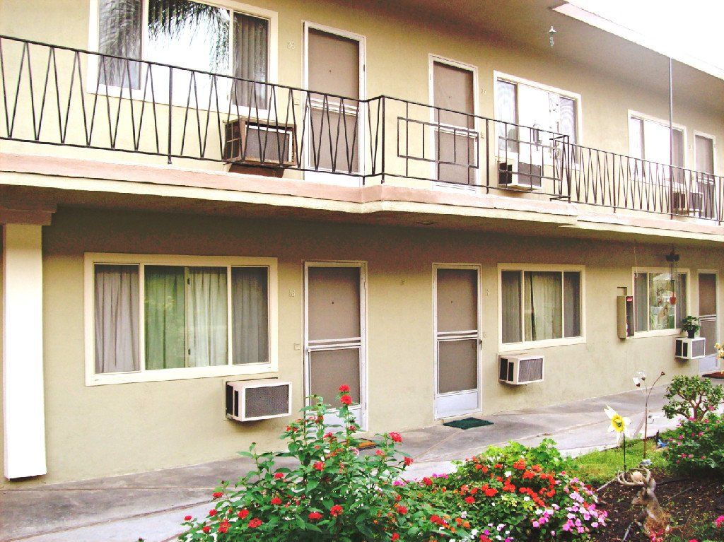 Covina Manor