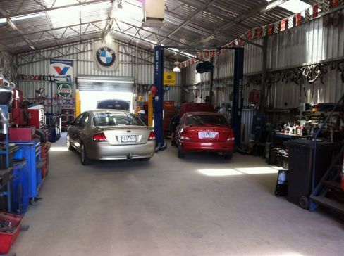 mechanic shed