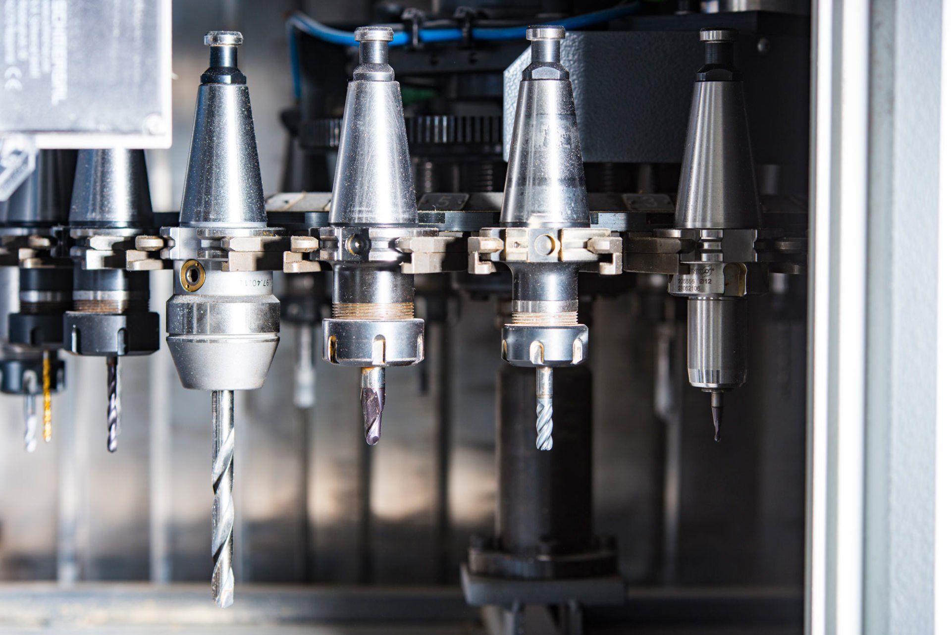 CNC-Weiterverarbeitung - EMS FVK-Profile