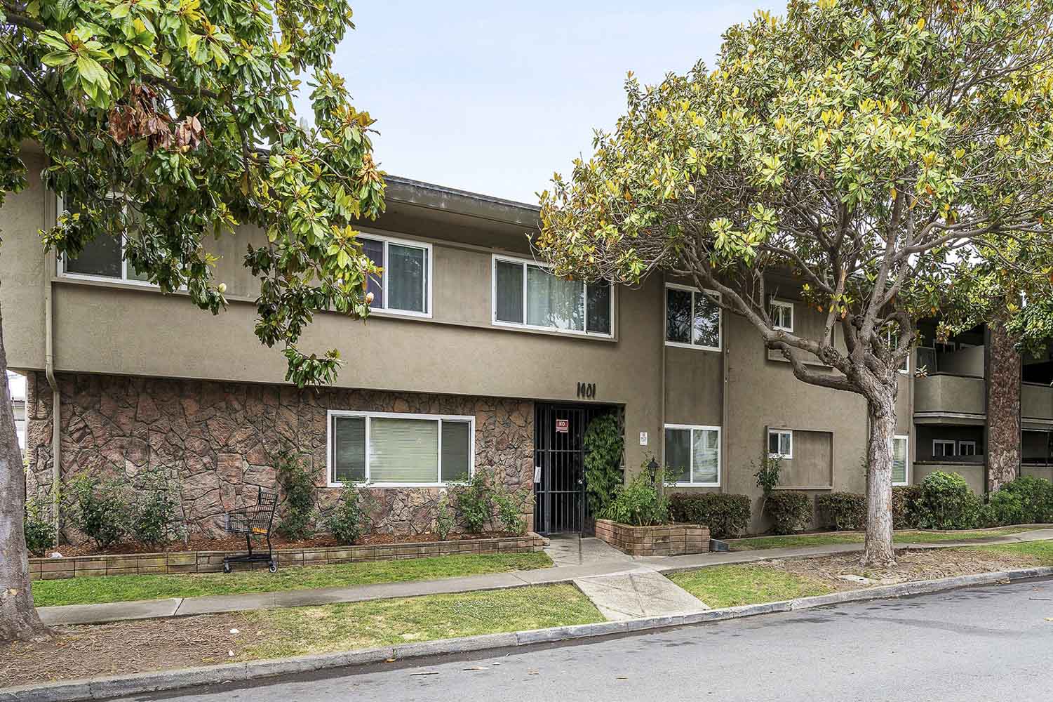 LIBERTY NORTH APARTMENTS