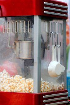 Popcorn machine - Party Rentals in California Popcorn machine - Party Rentals in California