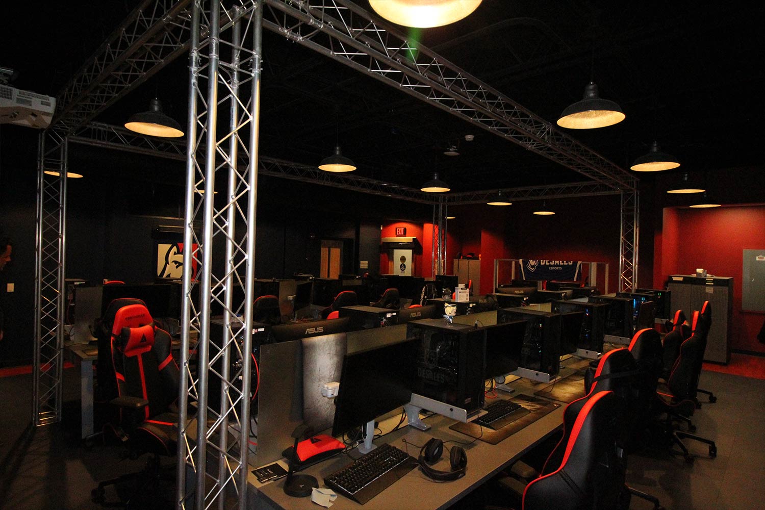 Computer Laboratory with Nice Ambiance — Lehigh Valley, PA — Valley Builders LLC