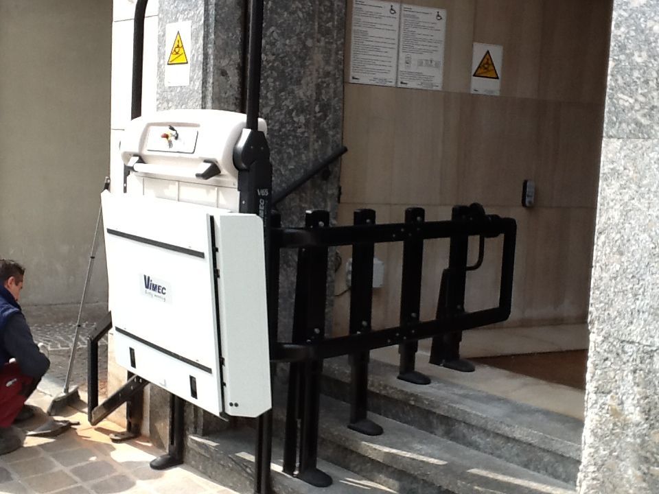 vendita servoscala per anziani e disabili