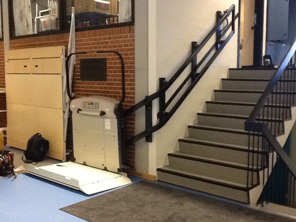installazione servoscala con pedana