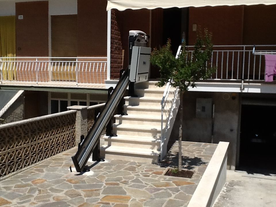 progettazione servoscala per disabili