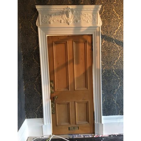 Wallpaper hanging services