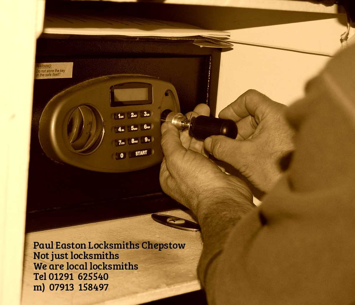 Opening a safe with a southord tubular pick paul easton locksmiths chepstow