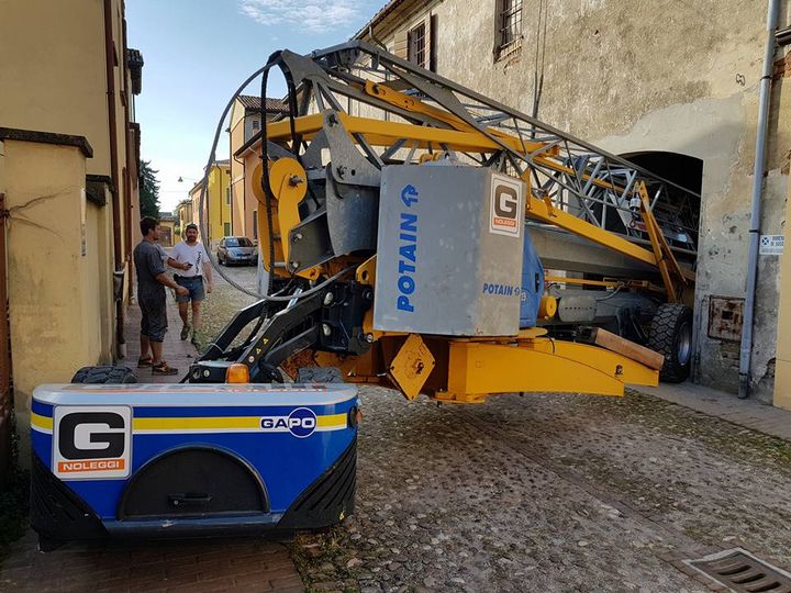 gru in cantiere