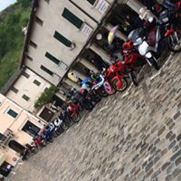 Fila di moto