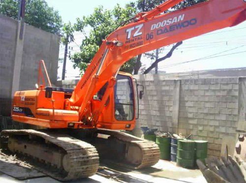 Locação de Escavadeira Hidráulica - TZ Rental