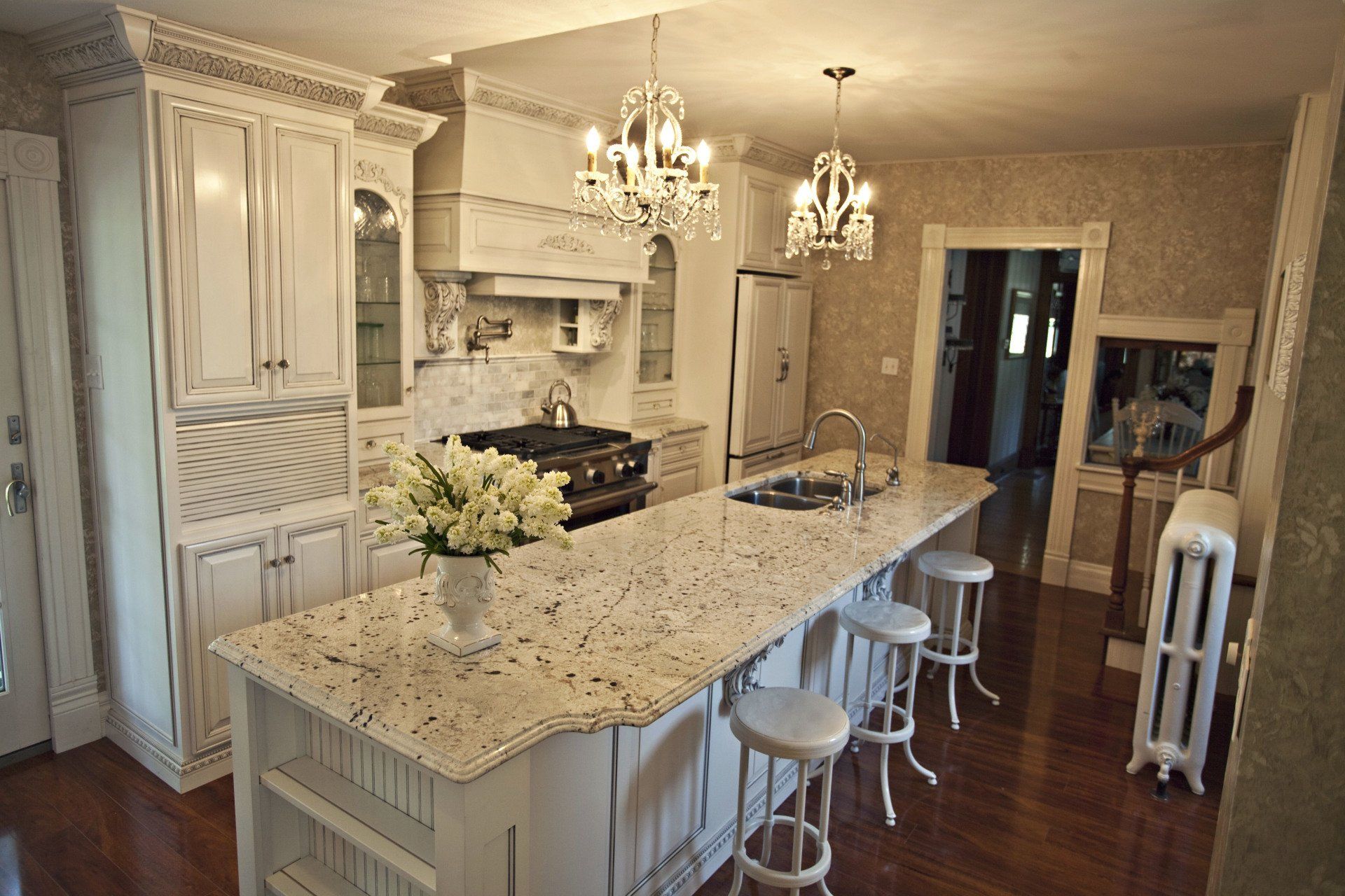 antique white cabinets countertops