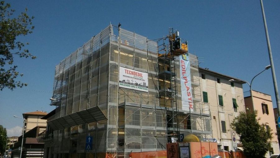ponteggio per restauro edificio storico