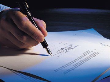 Solicitors - Gloucester, Gloucestershire - Luttons Dunford - Pen Solicitors - Gloucester, Gloucestershire - Luttons Dunford - Pen