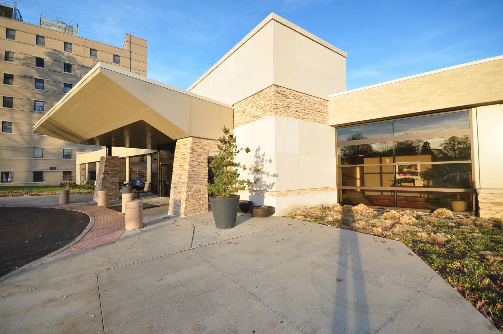 Parkview Cancer center exterior