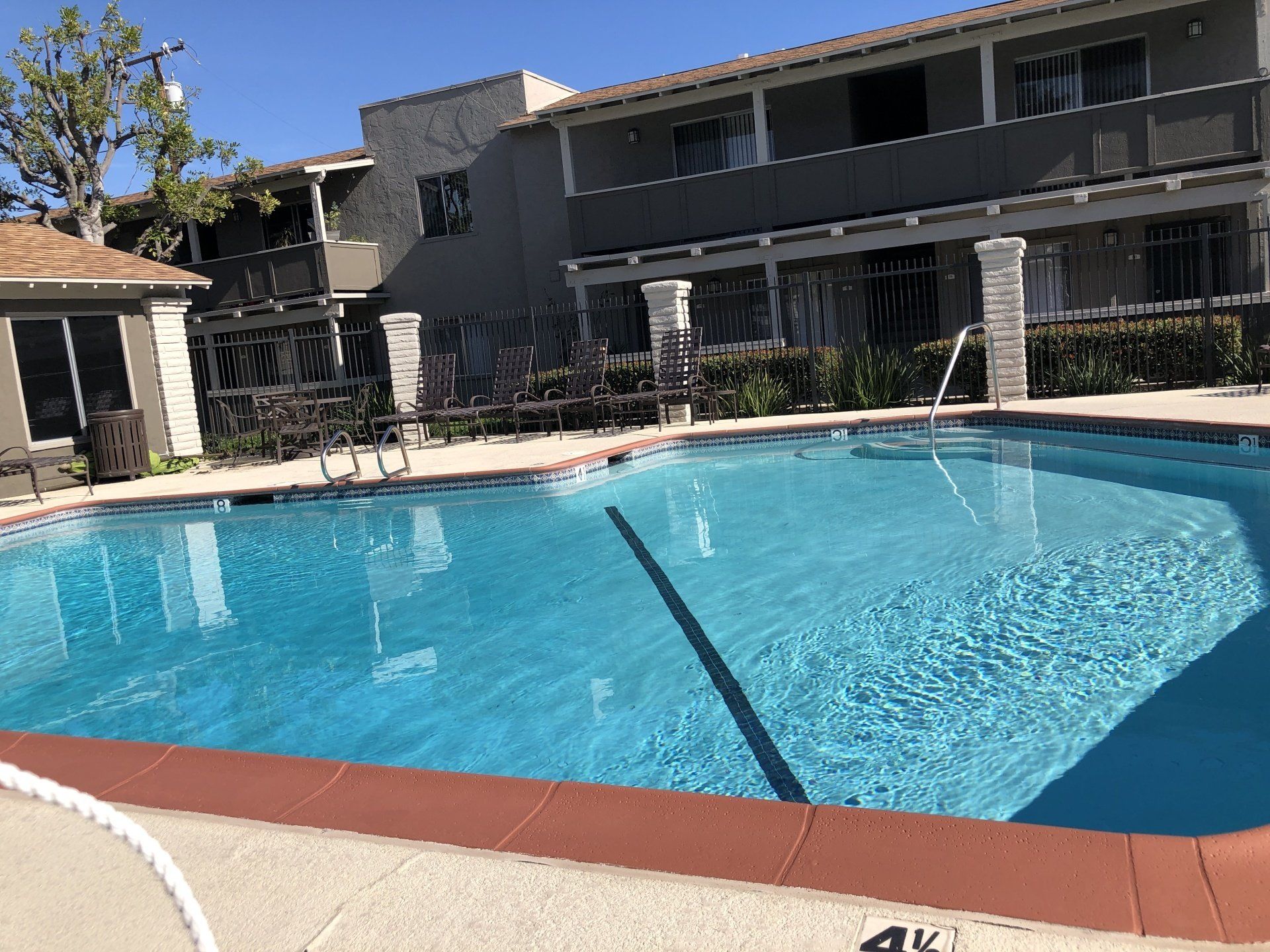 Pool | Pacific Pointe South Apartments