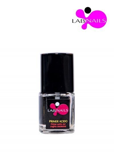 Flacone di primer LAB NAILS con tappo nero, su sfondo bianco con il logo LAB NAILS.