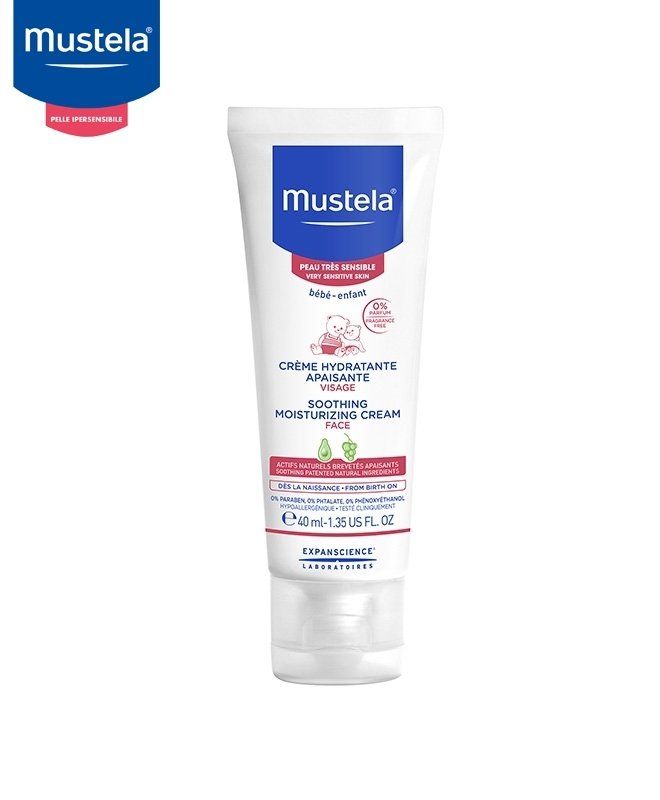 Crema idratante lenitiva Mustela in tubetto. Tubetto bianco con dettagli blu e rossi. Per uso neonatale.