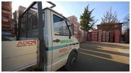 furgone della ditta meglioli