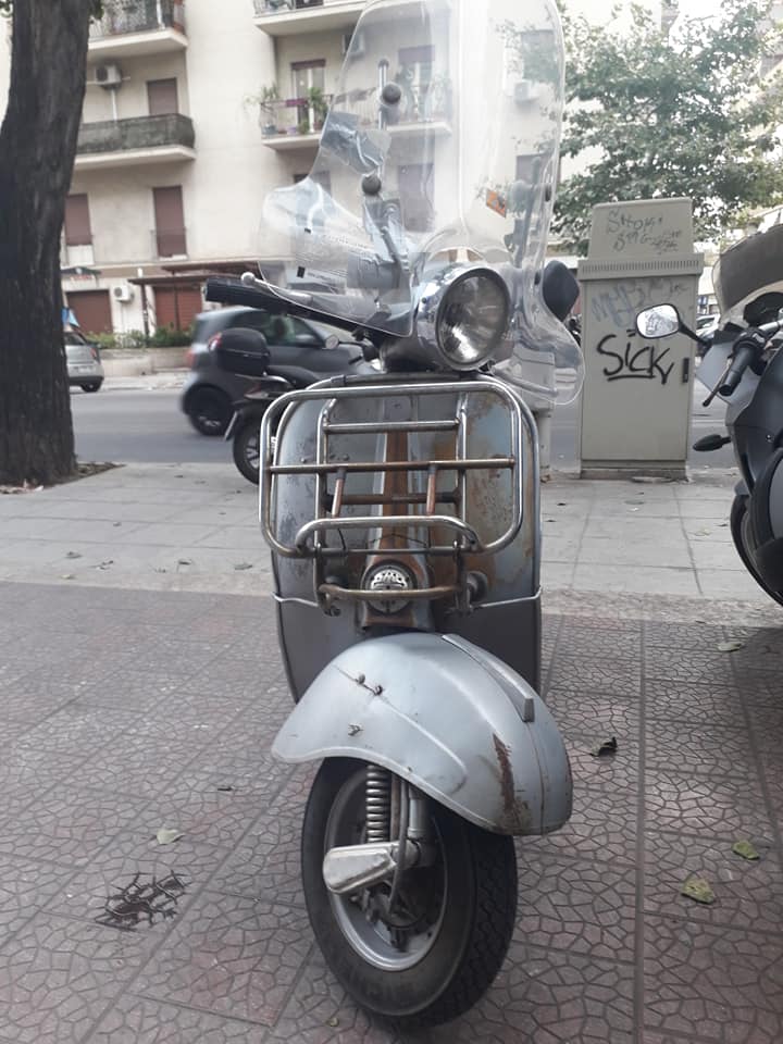 vespa piaggio da restaurare