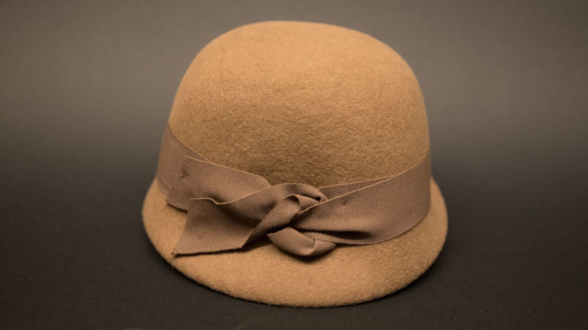 cappello da donna lana beige