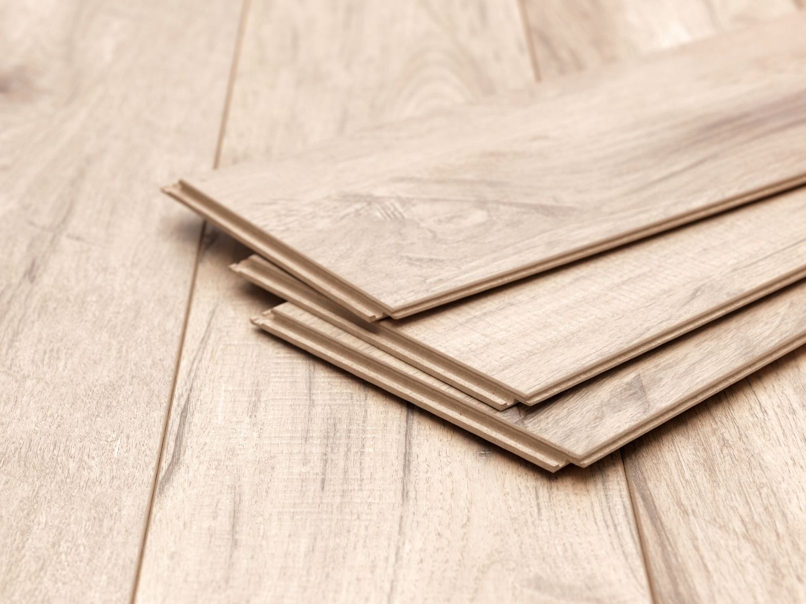 pavimento in grès effetto legno