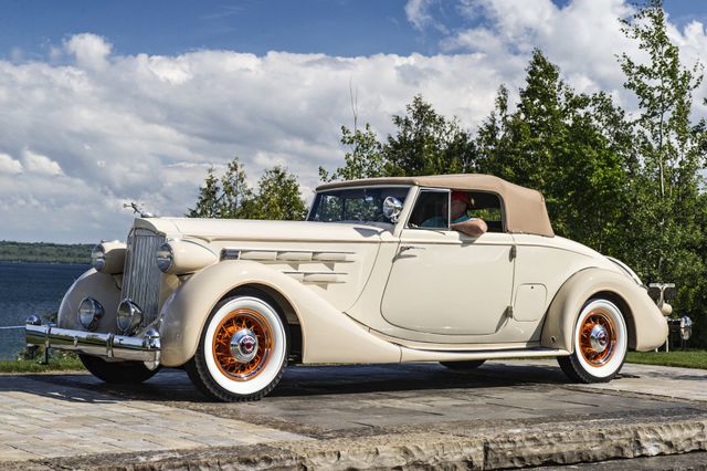 1935 Packard 1207