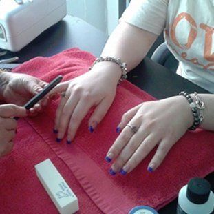 nail colouring