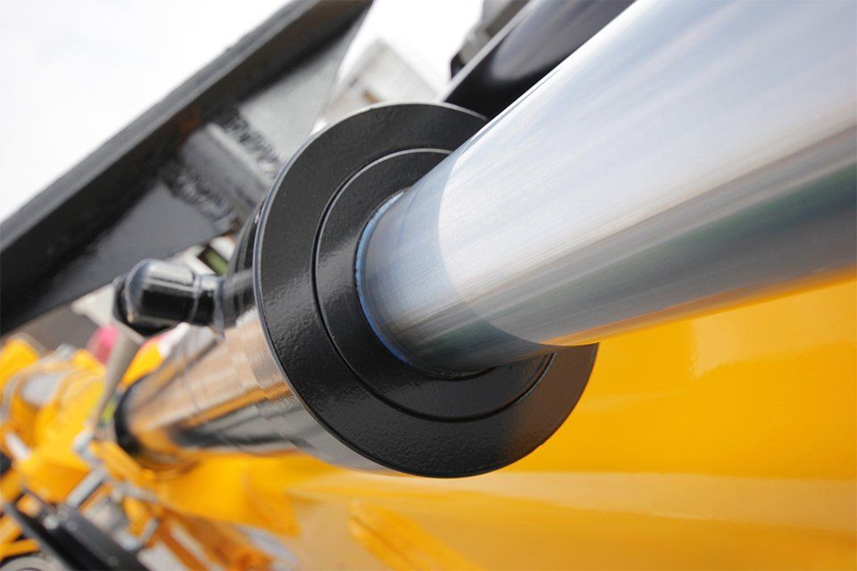 Hydraulic Seals — Focus Shot Of Hydraulic Cylinder in Brunswick, OH