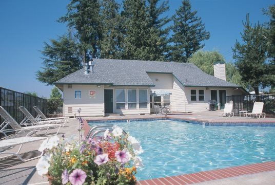 HOGAN WOODS APARTMENTS