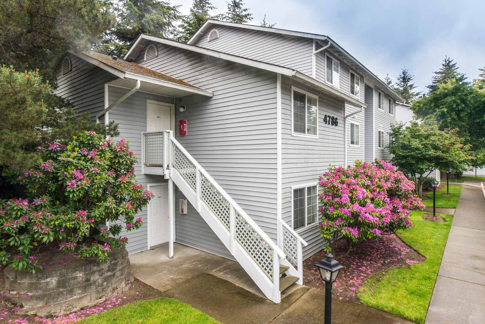 PARKHURST APARTMENTS