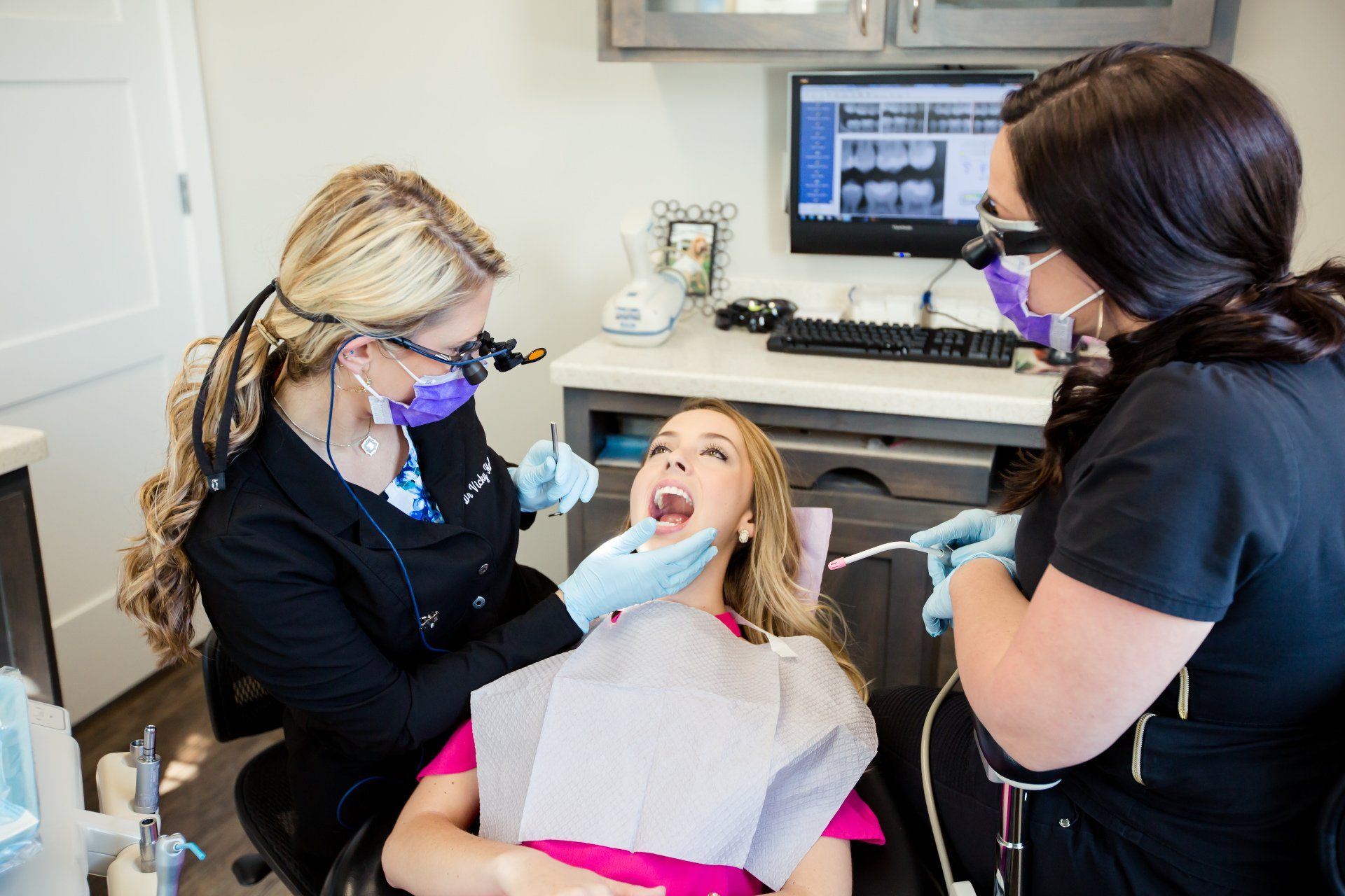 Dentist filling cavities