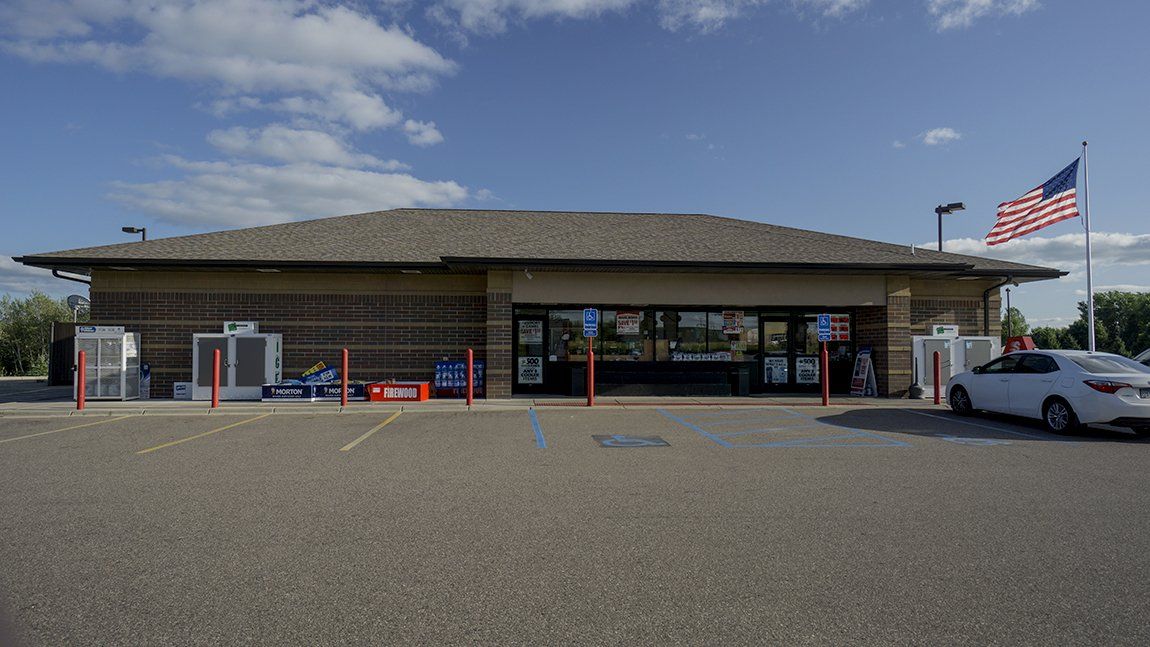 Speedway in North Lakeville Building — Minneapolis, Mn — West Development
