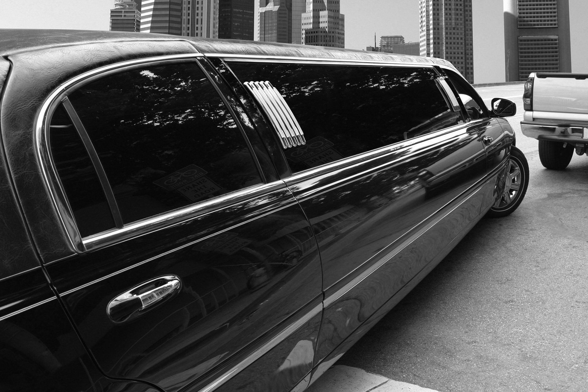 limousine town cars