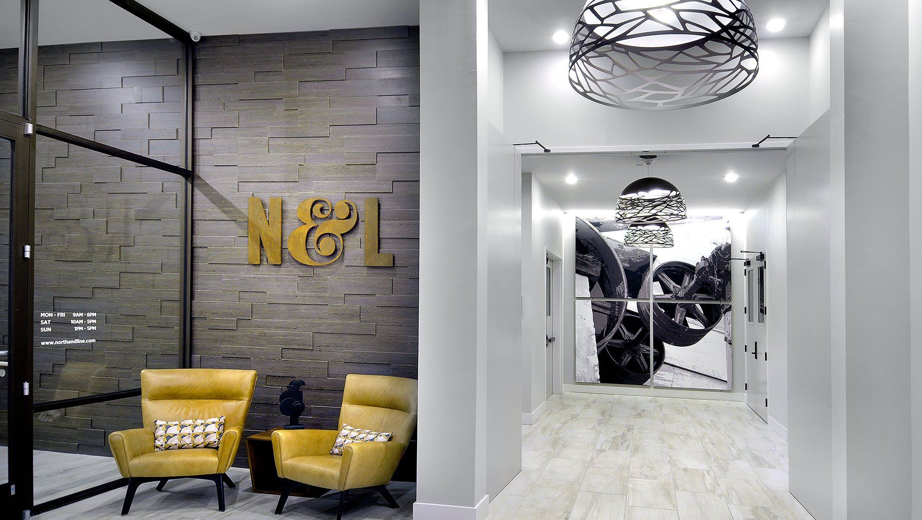 North and Line Front Lounge
