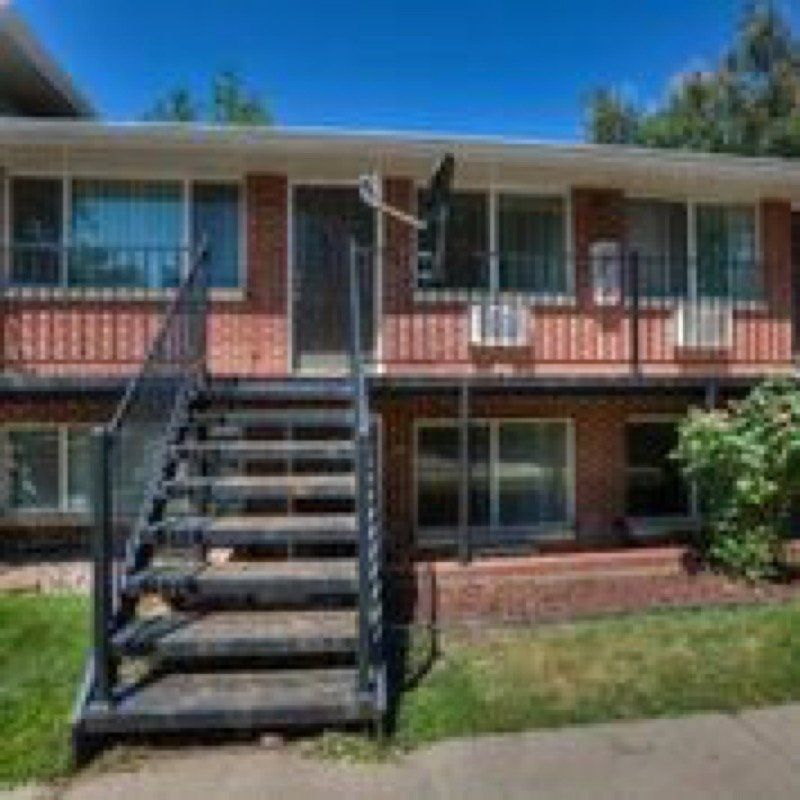 10thstflats.com